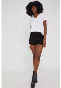 Answear Lab szorty z lnem damskie kolor czarny gładkie high waist. Stan: podwyższony. Kolor: czarny. Materiał: len. Wzór: gładki. Styl: wakacyjny #2