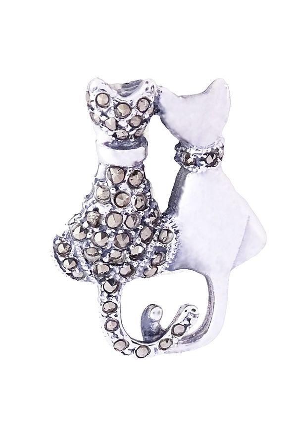 Braccatta - LUV Srebrna broszka z markazytami koty zakochane. Materiał: srebrne. Kolor: srebrny. Wzór: aplikacja. Kamień szlachetny: markazyt