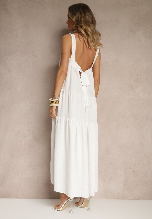 Renee - Biała Rozkloszowana Sukienka Ozdobiona Wiązaniem na Plecach Saviande. Okazja: na imprezę. Kolor: biały. Wzór: aplikacja. Styl: elegancki