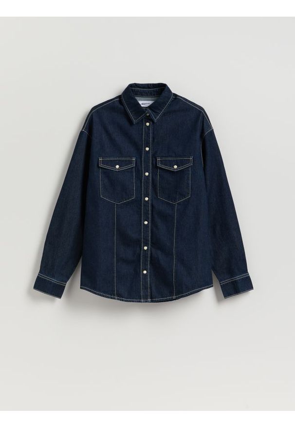 Reserved - Jeansowa koszula oversize - granatowy. Kolor: niebieski. Materiał: jeans