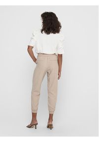 only - ONLY Spodnie dresowe 15203946 Beżowy Regular Fit. Kolor: beżowy. Materiał: wiskoza #5