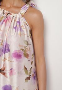 Born2be - Fioletowa Satynowa Sukienka w Kwiaty Fenaresia. Okazja: na co dzień, na spacer. Kolor: fioletowy. Materiał: satyna. Długość rękawa: na ramiączkach. Wzór: kwiaty. Sezon: lato. Typ sukienki: proste. Styl: casual, elegancki #4
