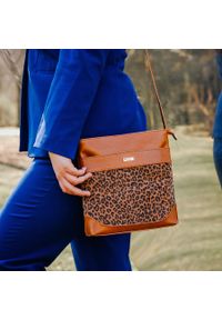 Listonoszka skórzana SHE 696 camel + pantera ciemna. Wzór: motyw zwierzęcy. Materiał: skórzane. Styl: casual, elegancki