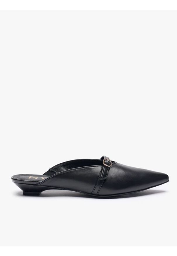 Ryłko - Czarne mule z paskiem na miniobcasie. Zapięcie: pasek. Kolor: czarny. Materiał: skóra. Szerokość cholewki: normalna. Obcas: na obcasie. Styl: street, elegancki