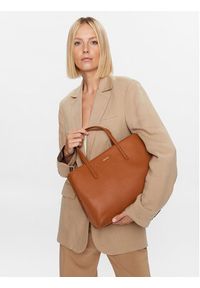 Calvin Klein Torebka Ck Must Tote Md K60K610925 Brązowy. Kolor: brązowy. Materiał: skórzane #4