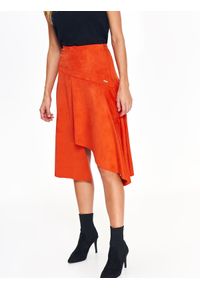TOP SECRET - Pomarańczowa spódnica z imitacji zamszu w modnym fasonie. Okazja: na co dzień. Stan: podwyższony. Kolor: pomarańczowy. Materiał: zamsz. Długość: długie. Sezon: zima, jesień. Styl: casual, elegancki #3