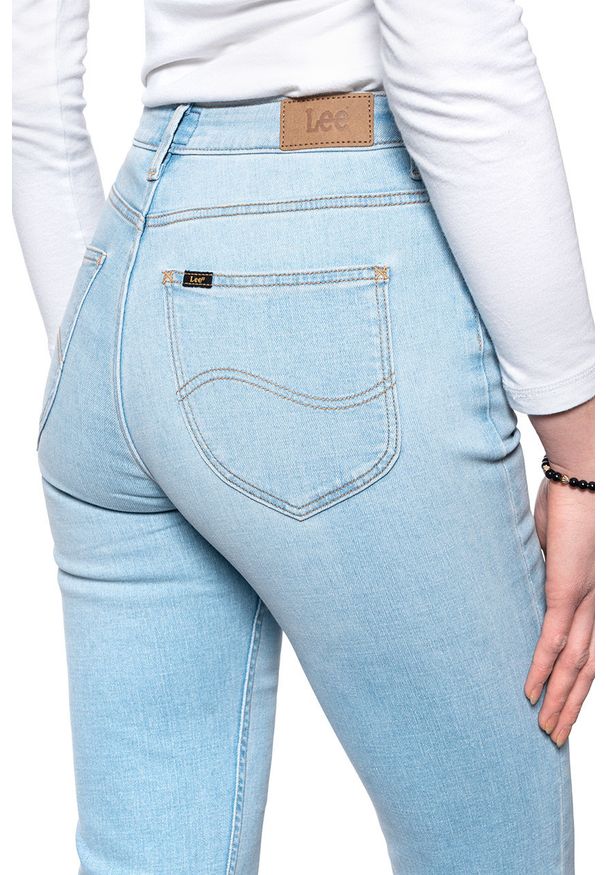 Lee - LEE BREESE DAMSKIE SPODNIE JEANSOWE BLEACHED AZUR L32YPQXL 112107754