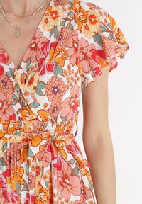 Born2be - Pomarańczowo-Biały Wiskozowy Kombinezon z Cienkimi Gumkami w Pasie i Materiałowym Paskiem Athelia. Kolor: pomarańczowy. Materiał: wiskoza, materiał. Wzór: kwiaty. Sezon: wiosna, lato #5