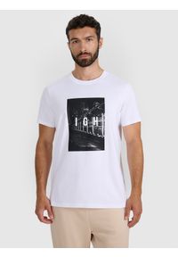 4f - 4F T-shirt regular z nadrukiem męski - biały L. Okazja: na co dzień. Kolor: biały. Materiał: jersey, bawełna, materiał. Długość rękawa: krótki rękaw. Długość: krótkie. Wzór: nadruk. Styl: sportowy, klasyczny, casual #1