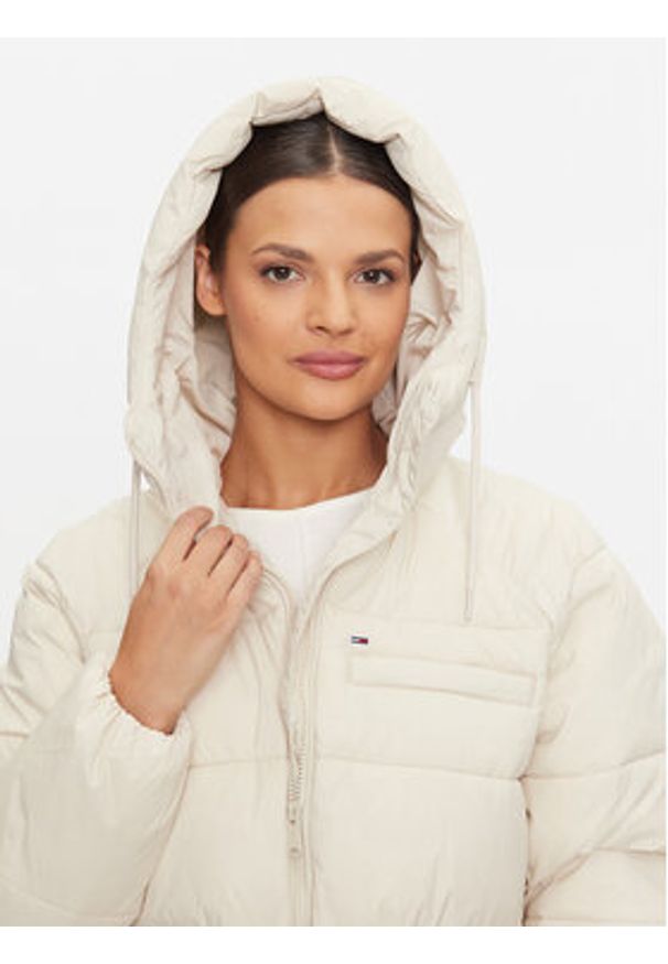Tommy Jeans Kurtka zimowa Vail DW0DW18842 Beżowy Regular Fit. Kolor: beżowy. Materiał: syntetyk. Sezon: zima