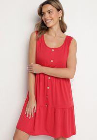 Born2be - Czerwona Sukienka o Rozkloszowanym Kroju na Szerokich Ramiączkach z Guzikami Saniella. Okazja: na co dzień. Kolor: czerwony. Długość rękawa: na ramiączkach. Typ sukienki: rozkloszowane. Styl: klasyczny, casual, elegancki #3