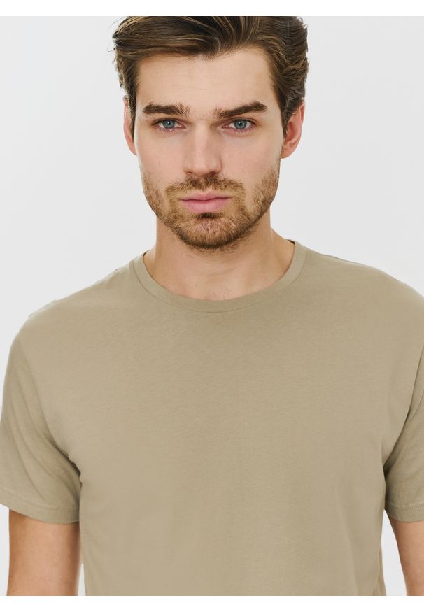 Pako Lorente - PAKO LORENTE – Bawełniany beżowy t-shirt z okrągłym dekoltem. Okazja: na co dzień. Kolor: czerwony, beżowy. Materiał: bawełna. Styl: casual