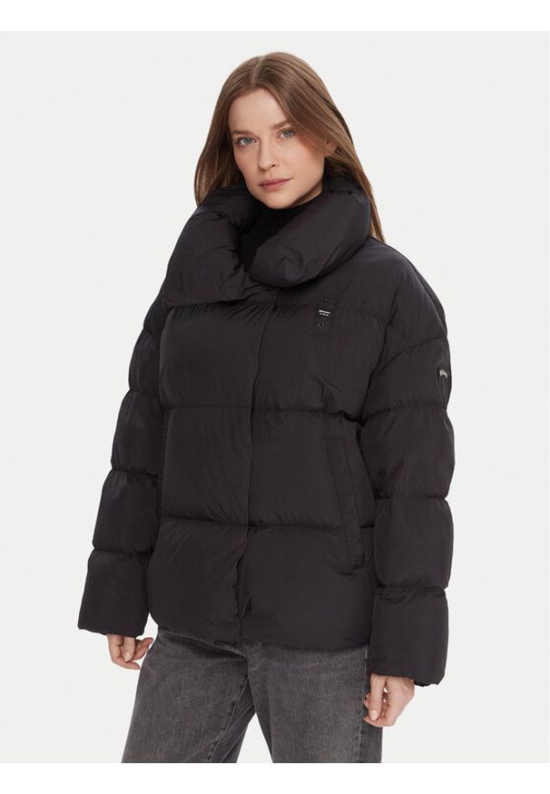 Blauer Kurtka zimowa 25WBLDC03166 Czarny Regular Fit. Kolor: czarny. Materiał: syntetyk. Sezon: zima
