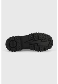Buffalo workery Aspha RLD damskie kolor czarny na platformie 1622158. Nosek buta: okrągły. Zapięcie: sznurówki. Kolor: czarny. Materiał: guma. Obcas: na platformie #2