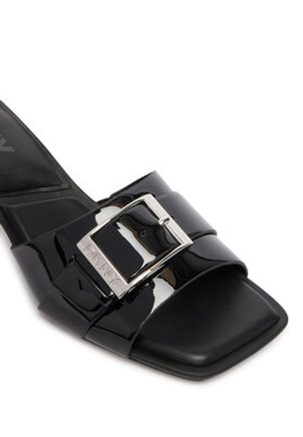 DKNY Klapki K1609114 Czarny. Kolor: czarny. Materiał: skóra