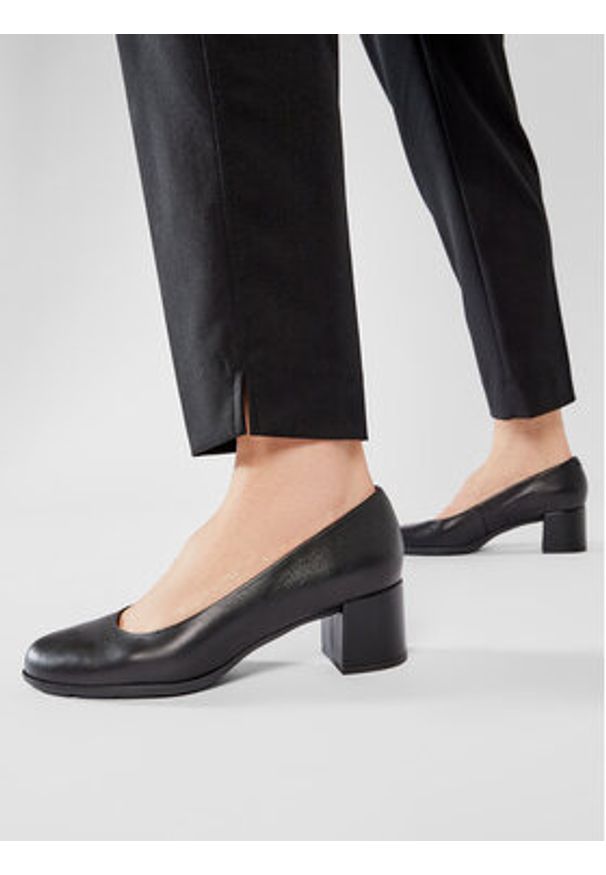 Geox Czółenka D New Annya M. A D92CBA 00085 C9997 Czarny. Kolor: czarny. Materiał: skóra