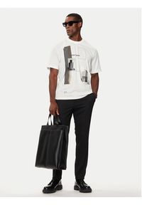 Armani Exchange T-Shirt 6DZTHZ ZJBYZ 61AK Biały Regular Fit. Kolor: biały. Materiał: bawełna