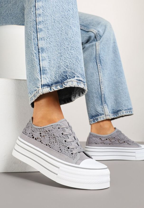 Born2be - Szare Trampki na Grubej Podeszwie z Ażurową Cholewką Felariona. Okazja: na co dzień. Kolor: szary. Materiał: jeans. Szerokość cholewki: normalna. Wzór: ażurowy. Styl: klasyczny, casual