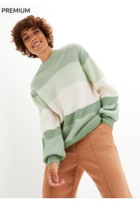 bonprix - Sweter wełniany z domieszką materiału Good Cashmere Standard®. Kolor: zielony. Materiał: materiał, wełna. Wzór: paski #1