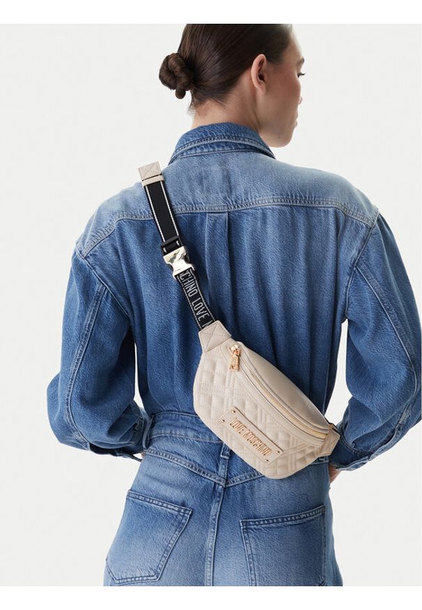 Love Moschino - LOVE MOSCHINO Nerka JC4003PP1OLA0110 Écru. Kolor: kremowy. Materiał: skóra