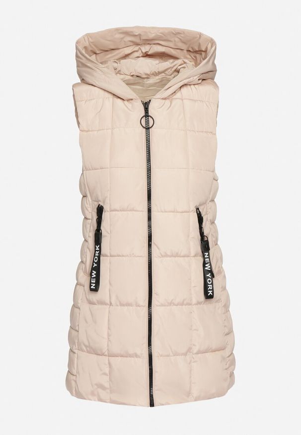 Born2be - Jasnobeżowa Pikowana Kamizelka Bezrękawnik z Kieszeniami i Wysokim Kołnierzem Bellamis. Kolor: beżowy. Długość rękawa: bez rękawów. Styl: elegancki