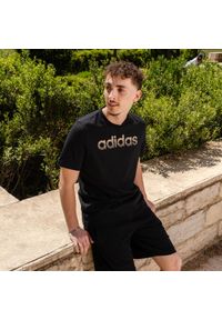 Adidas - Koszulka z krótkim rękawem męska ADIDAS Gym & Pilates. Materiał: włókno, materiał, bawełna. Długość rękawa: krótki rękaw. Długość: krótkie. Sport: joga i pilates