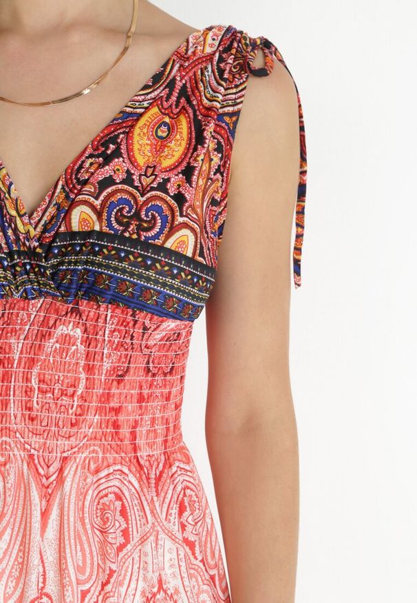 Born2be - Czerwona Rozkloszowana Sukienka Maxi z Cienkimi Gumkami w Pasie i Kopertowym Dekoltem Clothilda. Typ kołnierza: dekolt kopertowy. Kolor: czerwony. Sezon: lato, wiosna. Typ sukienki: kopertowe. Długość: maxi