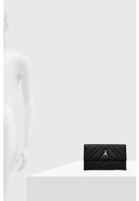 Patrizia Pepe kopertówka skórzana kolor czarny. Kolor: czarny. Materiał: skórzane. Rodzaj torebki: na ramię #4