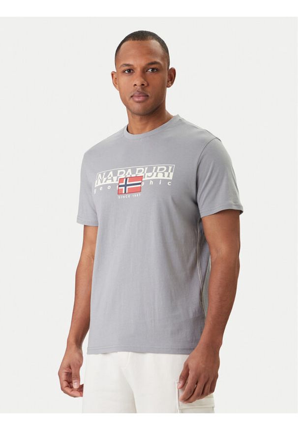 Napapijri T-Shirt S-Aylmer NP0A4HTO Szary Regular Fit. Kolor: szary. Materiał: bawełna