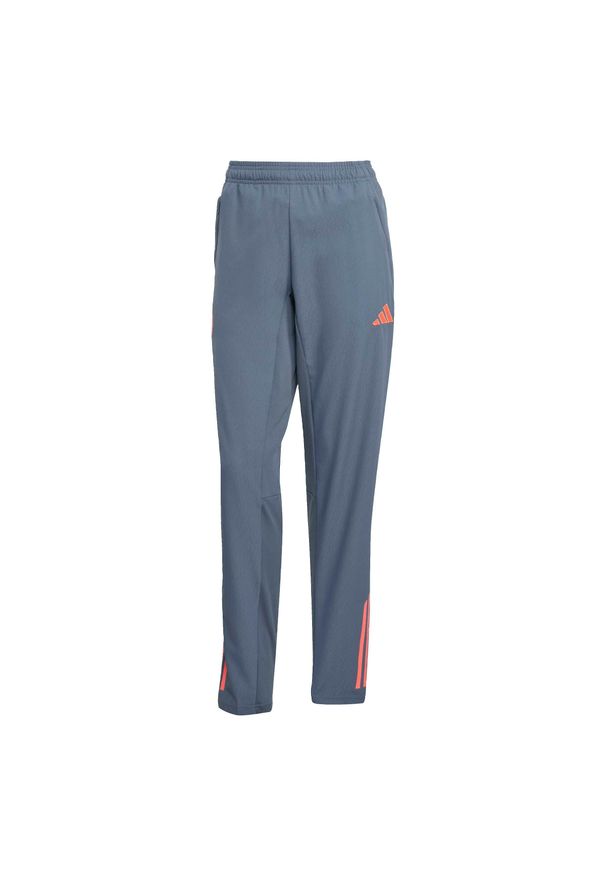 Adidas - Dres treningowy Prematch Bayern Monachium 2025/26. Kolor: szary. Materiał: dresówka. Sport: piłka nożna