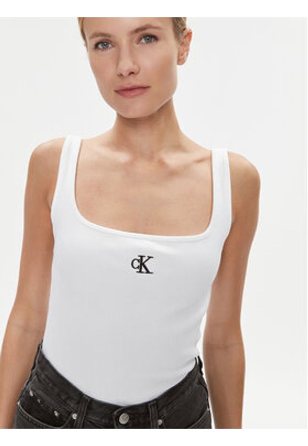 Calvin Klein Jeans Top J20J223192 Biały Relaxed Fit. Kolor: biały. Materiał: bawełna