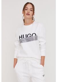 Hugo - Bluza bawełniana z kolekcji urodzinowej. Okazja: na urodziny. Typ kołnierza: bez kaptura. Kolor: biały. Materiał: bawełna. Wzór: nadruk. Styl: casual #5