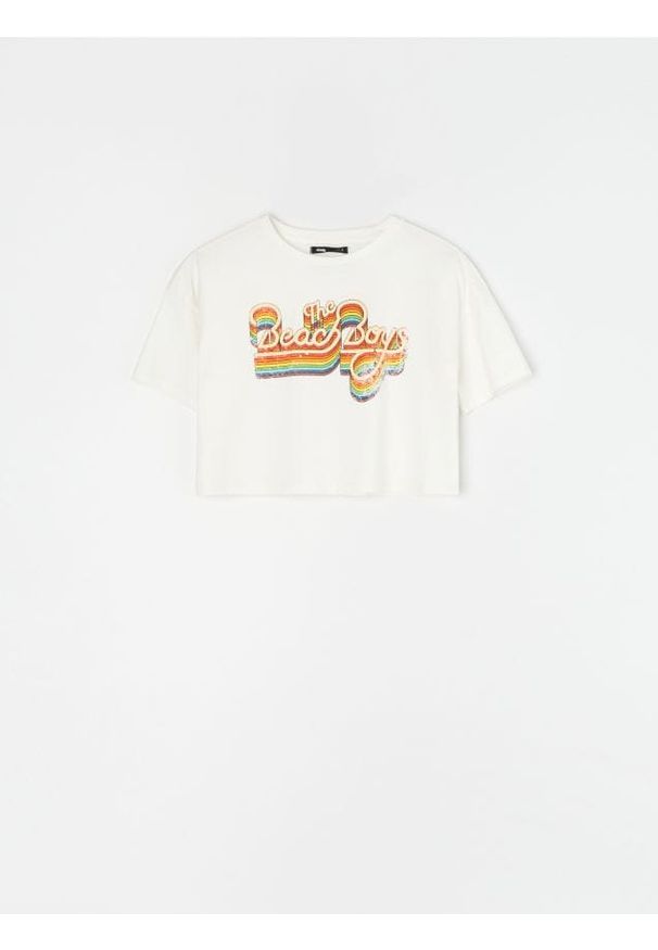 Sinsay - Bawełniana koszulka z nadrukiem The Beach Boys - kremowy. Kolor: kremowy. Materiał: bawełna. Wzór: nadruk