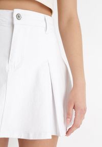 Born2be - Biała Jeansowa Spódnica Rozkloszowana Korala. Kolor: biały. Materiał: jeans #2