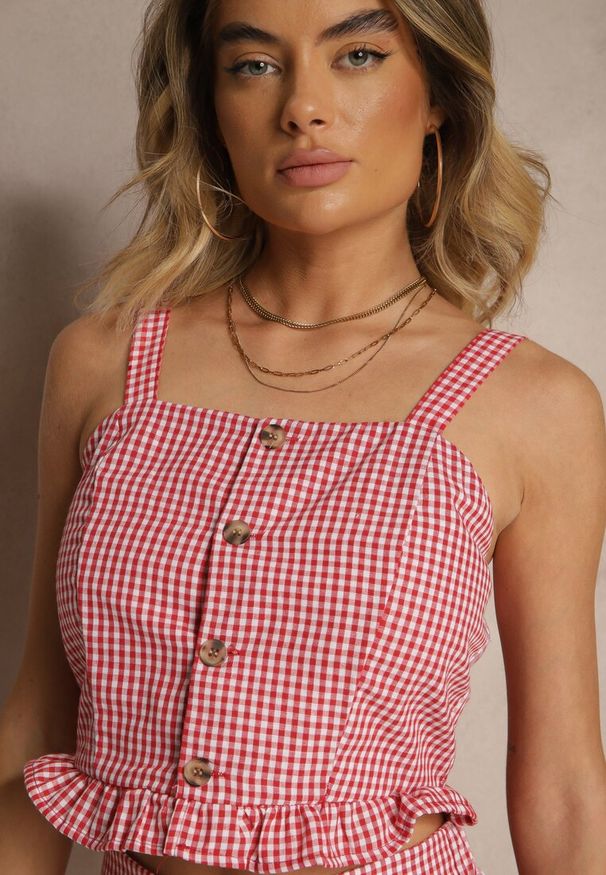 Renee - Czerwona Bluzka Top w Kratę z Guzikami i Falbanką Falionna. Okazja: na co dzień. Kolor: czerwony. Materiał: jeans. Długość rękawa: na ramiączkach. Wzór: kratka. Sezon: lato. Styl: klasyczny, casual, elegancki