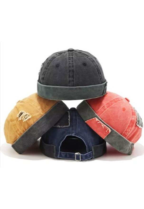 Niebieska czapka Pako Jeans retro, na wiosnę