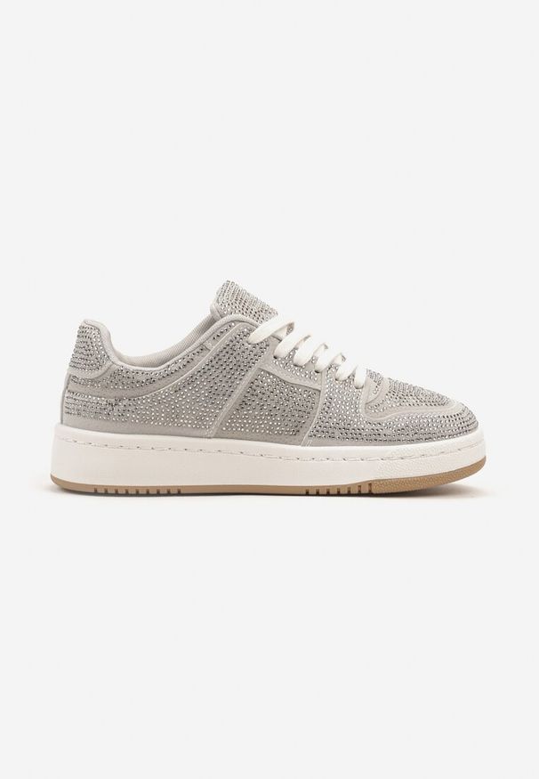 Born2be - Szare Płaskie Sneakersy Ozdobione Cyrkoniami Vlionara. Okazja: na co dzień. Nosek buta: okrągły. Zapięcie: sznurówki. Kolor: szary. Materiał: jeans. Wzór: aplikacja
