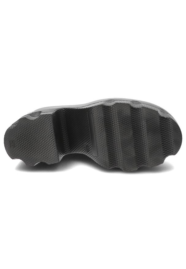 Czarne Sneakersy Carinii Eleganckie Obuwie Damskie Na Obcasie. Okazja: na co dzień. Kolor: czarny. Materiał: zamsz. Obcas: na obcasie. Styl: elegancki. Wysokość obcasa: średni