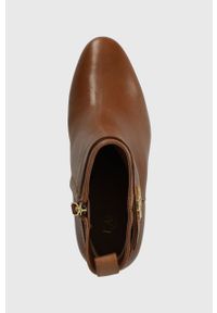Lauren Ralph Lauren botki skórzane Maisey damskie kolor brązowy na słupku 802916352002. Nosek buta: okrągły. Kolor: brązowy. Materiał: skóra. Obcas: na słupku. Wysokość obcasa: średni #3