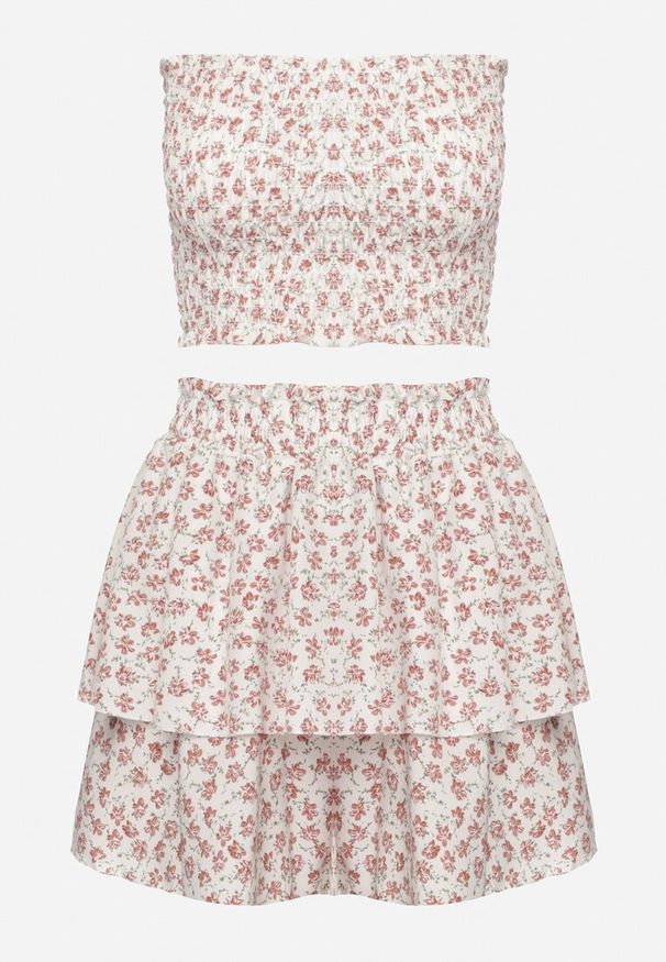 Born2be - Biało-Różowy Komplet 2-Częściowy Top Bandeau z Marszczeniami Spódnico-Szorty z Gumką w Talii Profea. Kolor: biały. Materiał: tkanina