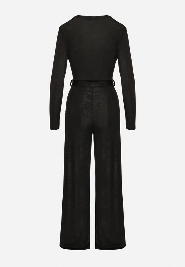 Born2be - Czarny Kopertowy Kombinezon z Wiskozą Zdobiony Wiązanym Paskiem Nalissa. Okazja: na co dzień. Kolor: czarny. Materiał: wiskoza. Długość: długie. Wzór: aplikacja. Styl: casual, elegancki