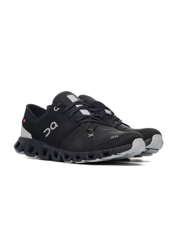 Buty do chodzenia damskie On On On Cloud X 3 W. Zapięcie: sznurówki. Kolor: czarny. Materiał: materiał, syntetyk. Szerokość cholewki: normalna. Sport: turystyka piesza