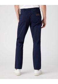 Wrangler - WRANGLER TEXAS SLIM MĘSKIE SPODNIE MATERIAŁOWE NAVY W12SEA114 112145790 #4
