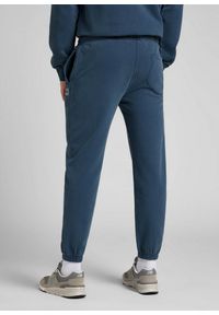 Lee - LEE SWEAT PANT MĘSKIE SPODNIE DRESOWE DRESY MARINE L74LTJ54 112322435. Materiał: dresówka. Styl: marine