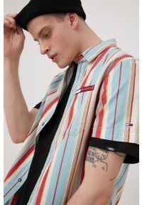 Tommy Jeans koszula bawełniana DM0DM13040.PPYY męska kolor turkusowy regular z kołnierzykiem klasycznym. Typ kołnierza: kołnierzyk klasyczny. Kolor: turkusowy. Materiał: bawełna. Długość rękawa: krótki rękaw. Długość: krótkie. Styl: klasyczny #5