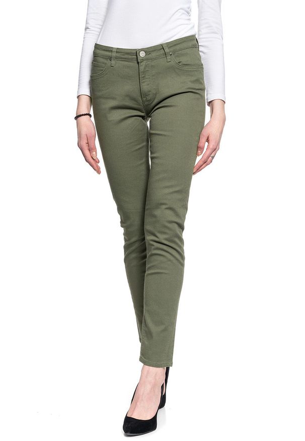 Lee - DAMSKIE SPODNIE MATERIAŁOWE LEE ELLY SLIM L305LE82 112106087. Materiał: materiał