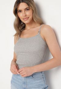 Born2be - Szary Top na Regulowanych Ramiączkach Deviosa. Okazja: na co dzień. Kolor: szary. Materiał: materiał. Długość rękawa: na ramiączkach. Styl: klasyczny, elegancki, casual #4