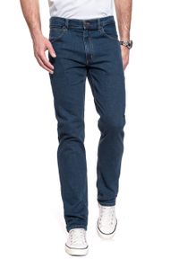 Lee - JEANSY MĘSKIE LEE BROOKLYN DARK STONEWASH L76XSQ46. Okazja: na co dzień. Wzór: aplikacja. Sezon: lato. Styl: klasyczny, casual, elegancki #10