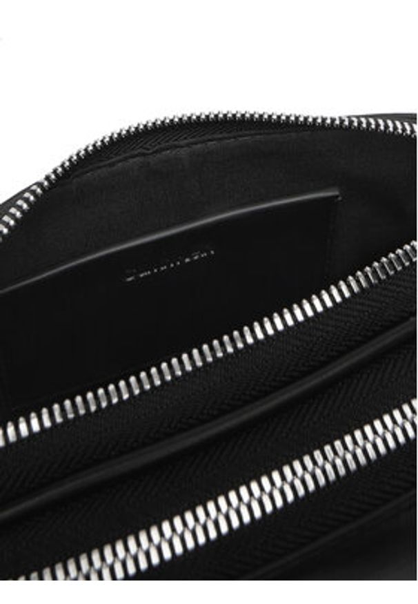 Calvin Klein Torebka Webbing Double Strap Camera Bag LV04F3165G Czarny. Kolor: czarny. Materiał: skórzane
