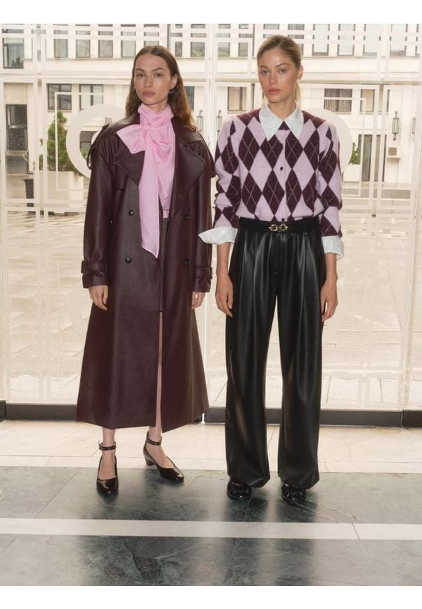 Reserved - Spodnie z imitacji skóry - czarny. Kolor: czarny. Materiał: skóra